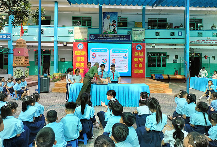 TP.HCM: Trang bị kỹ năng phòng chống đuối nước cho học sinh tiểu học