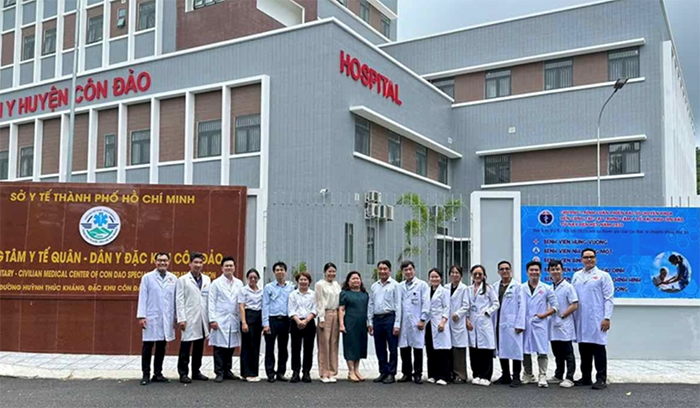 TP.HCM: Người dân Côn Đảo được khám sức khỏe, tiêm vắc-xin cúm miễn phí