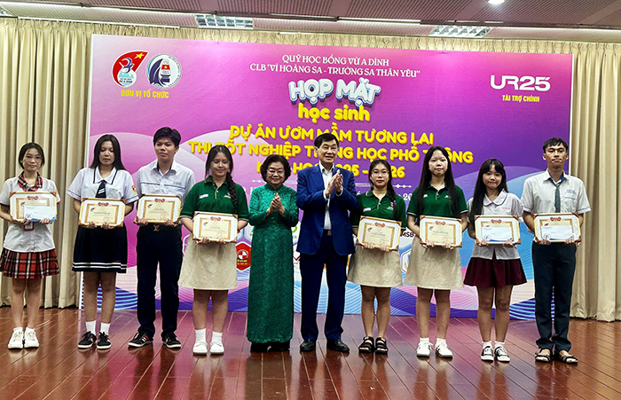 Gặp mặt học sinh dự án “Ươm mầm tương lai”