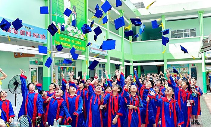 Xin đừng để những giọt nước mắt tủi thân rơi