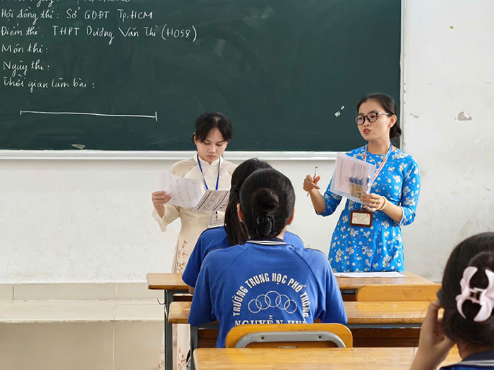 TP.HCM có 8 thí sinh đặc biệt được thi phòng thi riêng, giám thị viết hộ bài thi tốt nghiệp THPT
