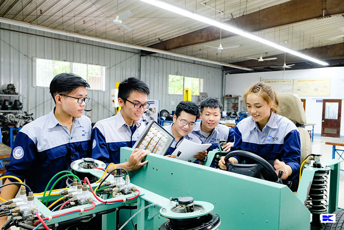 Kiến tạo hệ sinh thái giáo dục – nghề nghiệp: Tích hợp từ đổi mới giáo dục phổ thông đến phát triển nguồn nhân lực chất lượng cao